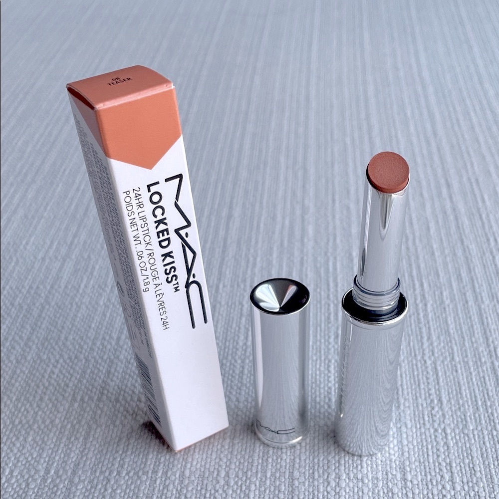 MAC Locked Kiss Lipstick 68 teaser